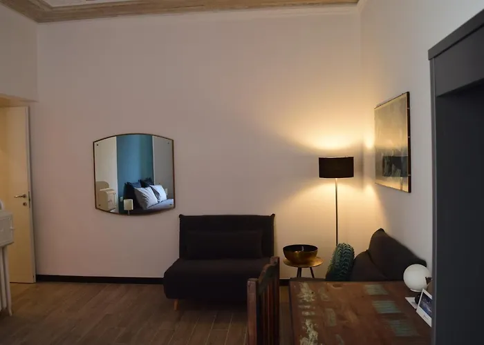 Xenia بيت ضيافة *